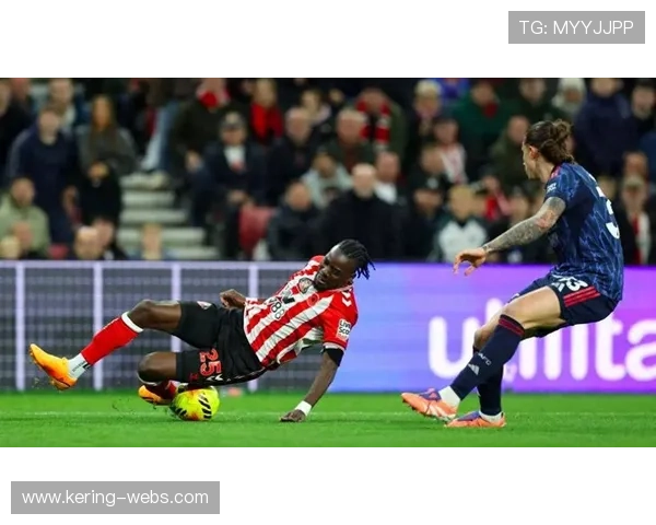 哥本哈根绝平进球：球员凌空抽射引客场沸腾